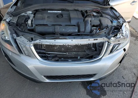 2010 Volvo Xc60 3.2 z USA, uszkodzony, nr VIN YV4960DZ5A2078534